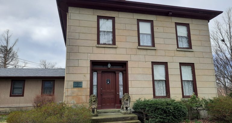 keeping-history-current