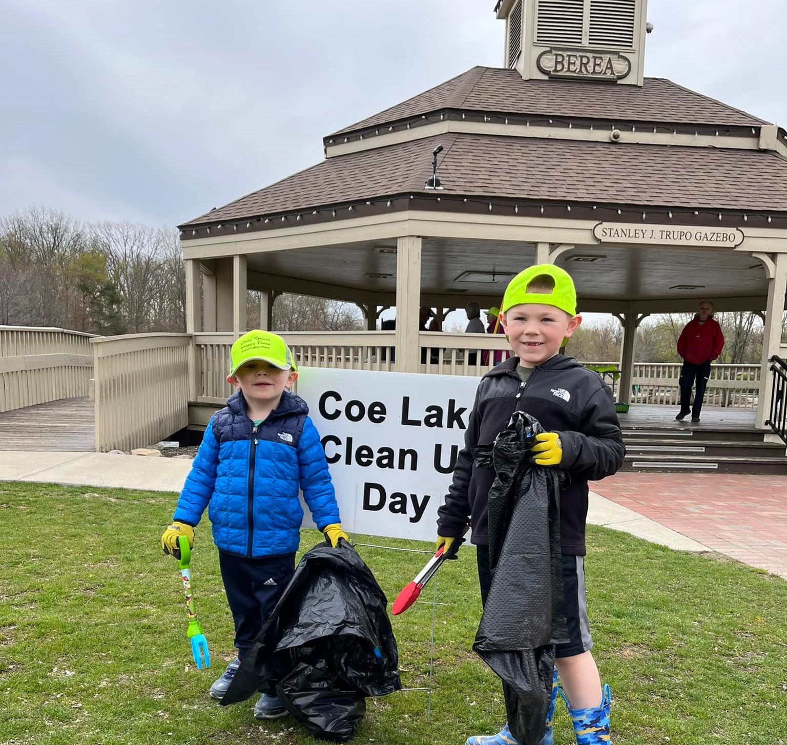 thank-you-we-love-the-coe-lake-clean-up